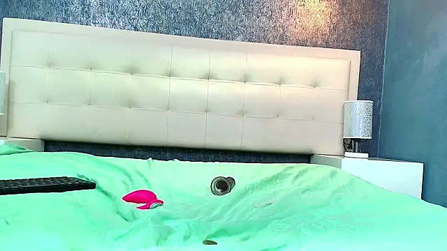 Cloeandtyfanny online show from 05/11/26, 07:33