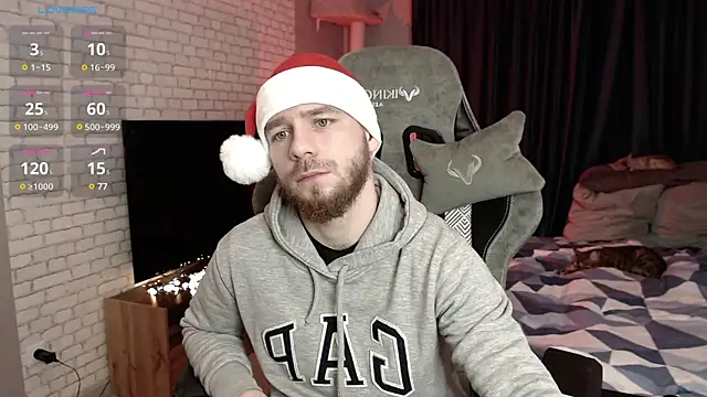 Snapshot of LeoPaulini chatting on 12/29/24, 10:12 LeoPaulini online show from 12/29/24, 10:12