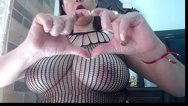 Snapshot of Franchesca27 chatting on 09/26/25, 04:25 Franchesca27 online show from 09/26/25, 04:25