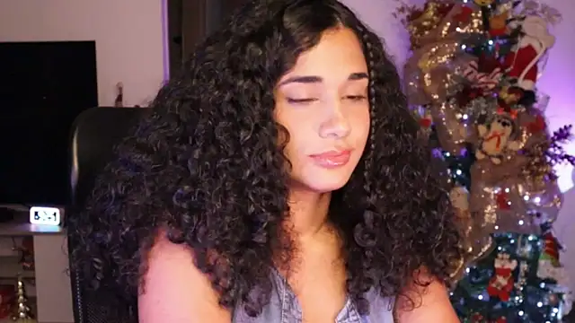 Mysensualbrunette1 online show from 01/04/25, 02:35