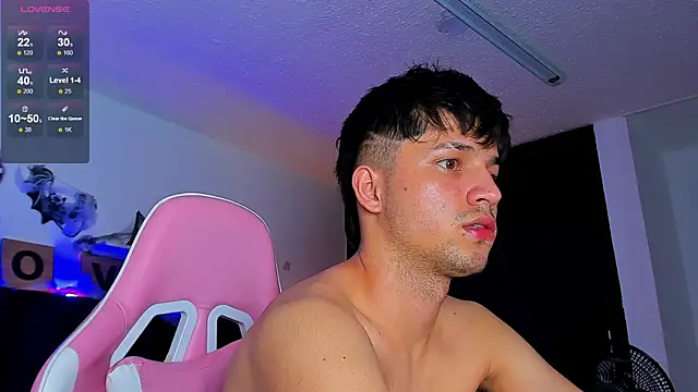 Issac james  online show from 10/28/25, 08:13