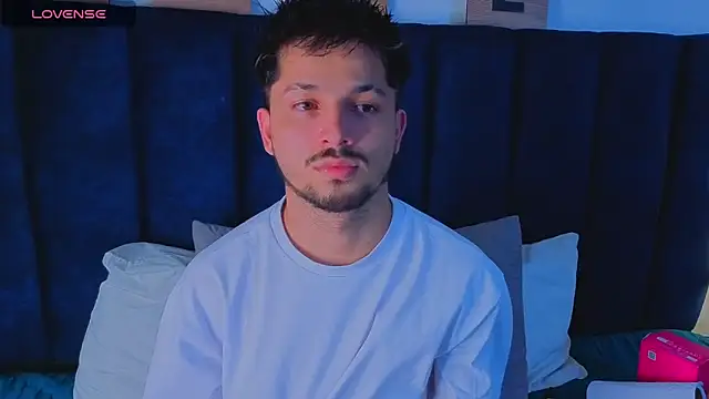 Issac james  online show from 03/27/26, 02:31