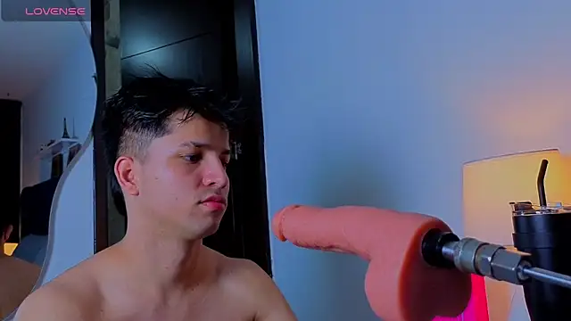 Issac james  online show from 12/03/25, 05:41