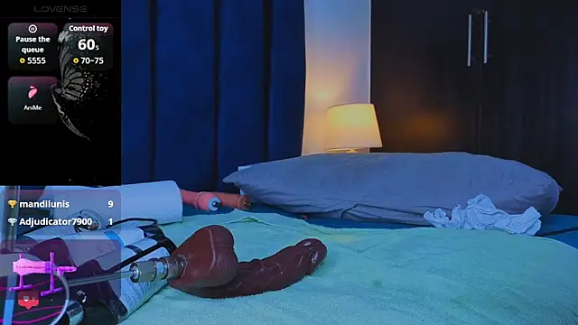 Issac james  online show from 03/28/26, 03:35