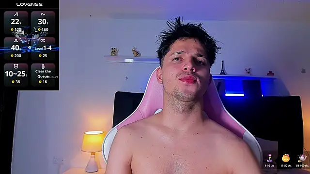 Issac james  online show from 11/18/25, 03:21