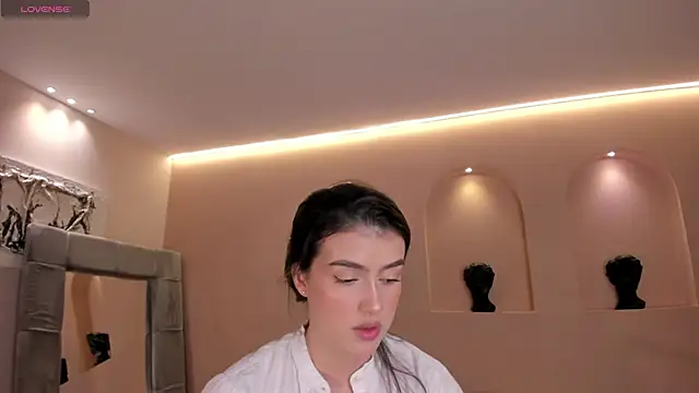 PaulinaSantos  online show from 02/01/26, 05:44