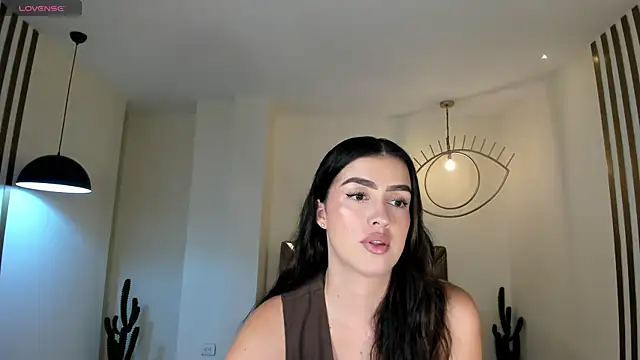 Snapshot of PaulinaSantos_ chatting on 05/02/26, 07:41 PaulinaSantos online show from 05/02/26, 07:41