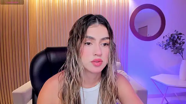 PaulinaSantos  online show from 03/18/25, 07:22