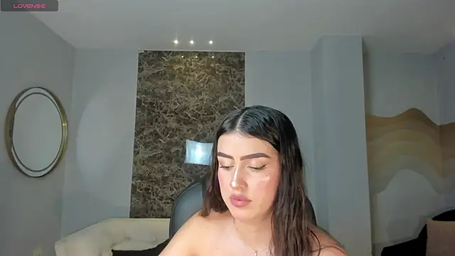 Snapshot of PaulinaSantos_ chatting on 05/26/26, 07:56 PaulinaSantos online show from 05/26/26, 07:56