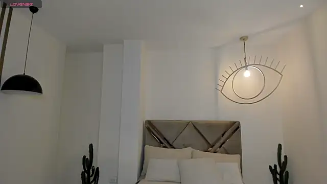 PaulinaSantos  online show from 04/05/26, 05:08