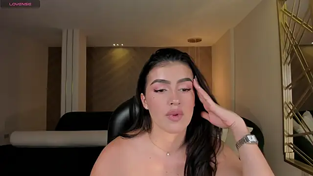 Snapshot of PaulinaSantos_ chatting on 06/10/26, 08:21 PaulinaSantos online show from 06/10/26, 08:21