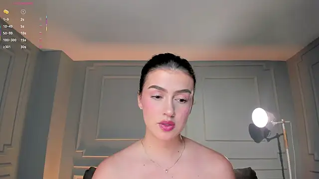 PaulinaSantos  online show from 11/11/25, 07:30