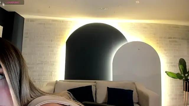 PaulinaSantos  online show from 03/02/25, 05:20