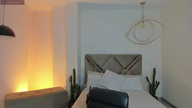 PaulinaSantos  online show from 03/20/26, 07:04