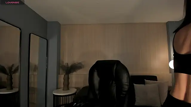 PaulinaSantos  online show from 10/17/25, 07:59