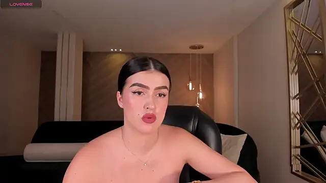 Snapshot of PaulinaSantos_ chatting on 07/16/26, 07:55 PaulinaSantos online show from 07/16/26, 07:55