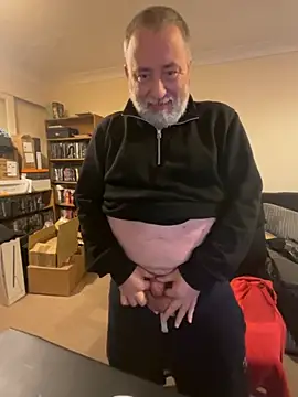 Snapshot of LondonTeffy chatting on 11/14/25, 10:24 LondonTeffy online show from 11/14/25, 10:24