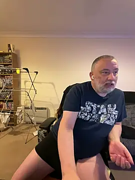 Snapshot of LondonTeffy chatting on 01/03/25, 10:19 LondonTeffy online show from 01/03/25, 10:19