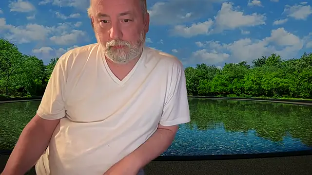 Snapshot of LondonTeffy chatting on 11/18/25, 10:34 LondonTeffy online show from 11/18/25, 10:34