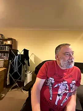 Snapshot of LondonTeffy chatting on 11/28/25, 10:21 LondonTeffy online show from 11/28/25, 10:21