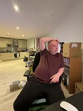 Snapshot of LondonTeffy chatting on 01/12/26, 10:25 LondonTeffy online show from 01/12/26, 10:25