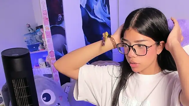 Snapshot of cutestephuwu chatting on 03/17/25, 11:24 cutestephuwu online show from 03/17/25, 11:24