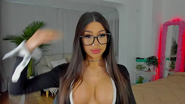 Fancy Jenn online show from 02/28/25, 07:46