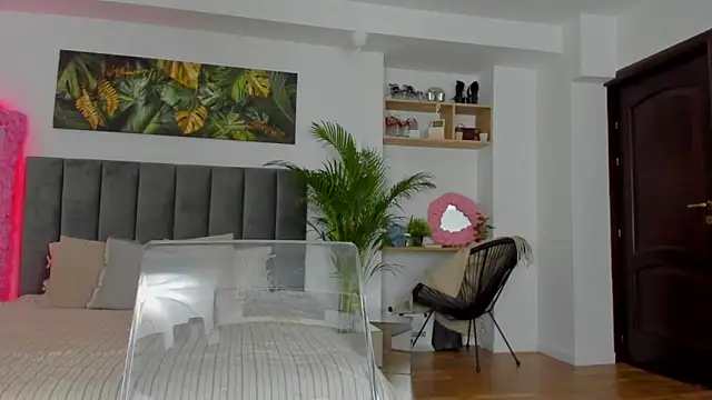 Fancy Jenn online show from 02/25/25, 11:04