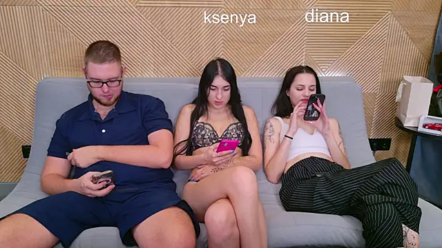 Ksenny online show from 11/26/25, 02:11