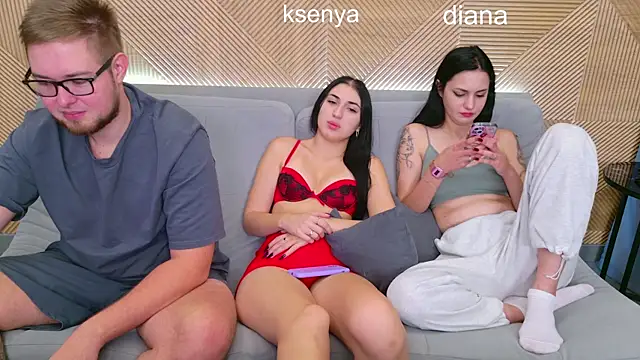 Ksenny online show from 09/30/25, 09:48