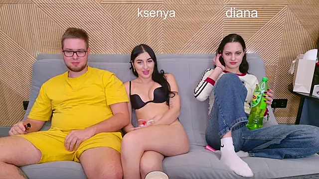 Ksenny online show from 11/12/25, 05:39