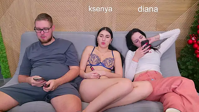 Ksenny online show from 12/16/25, 03:55