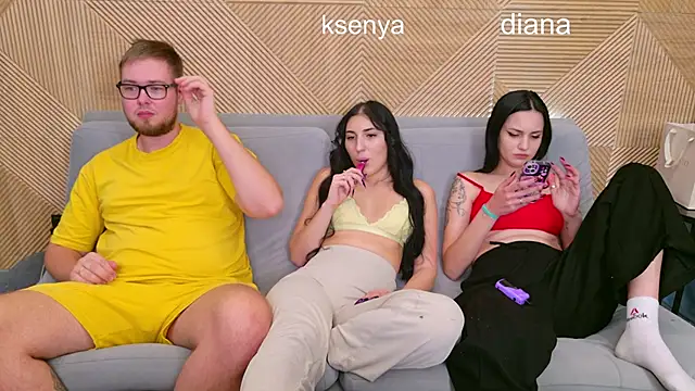 Ksenny online show from 10/04/25, 03:02