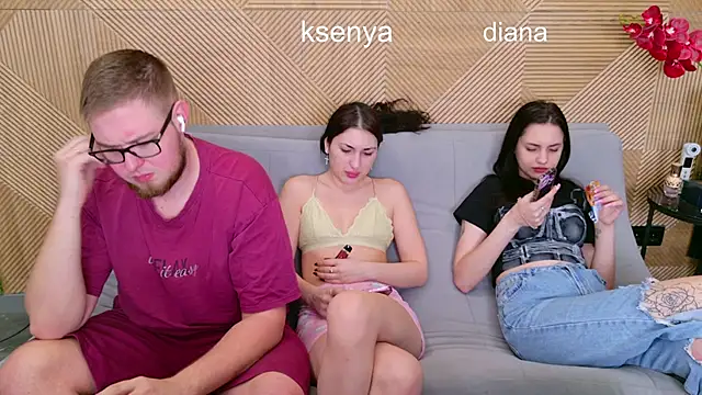 Ksenny online show from 04/04/26, 05:25