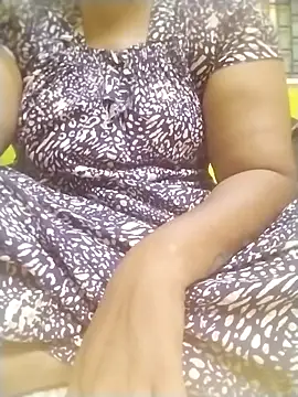 Tamilpriya46 online show from 09/28/25, 04:47