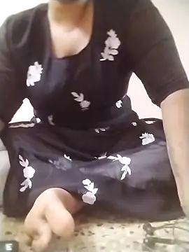 Tamilpriya46 online show from 09/18/25, 04:43