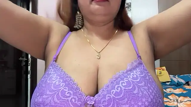 Snapshot of Dianaa9 chatting on 06/20/26, 06:24 Dianaa9 online show from 06/20/26, 06:24