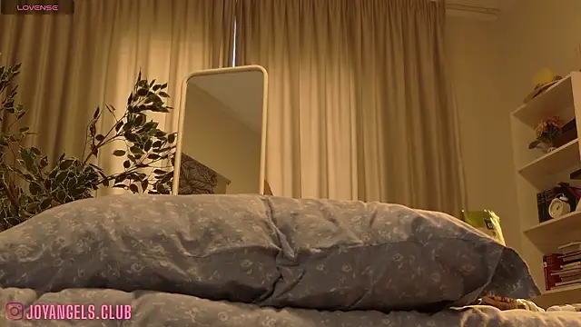 SophieCharm online show from 03/28/26, 08:59