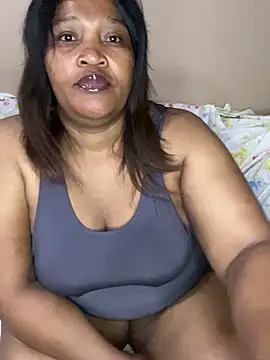 Snapshot of Amandious chatting on 02/04/26, 04:29 Amandious online show from 02/04/26, 04:29