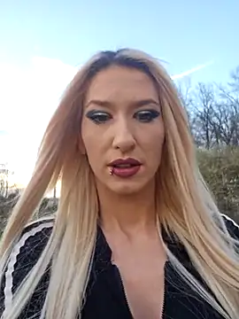 Julia-Sugar online show from 03/22/25, 05:20