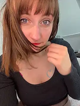 victoirenextdoor online show from 04/03/26, 02:45