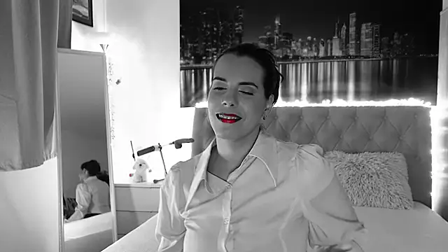 Lora Chanel online show from 07/19/26, 07:21