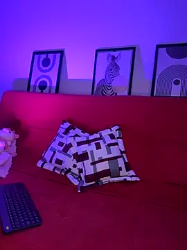 xia foxxy online show from 11/10/25, 12:37