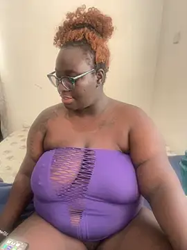 Snapshot of Toomuch_Squirt chatting on 02/10/26, 04:22 Toomuch Squirt online show from 02/10/26, 04:22