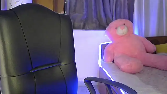 Black cat cutie online show from 10/09/25, 05:19