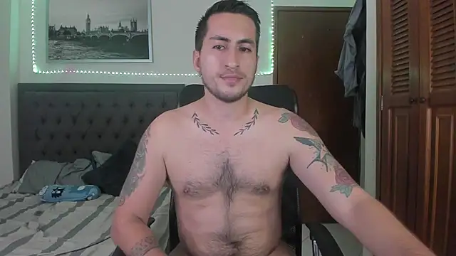 Snapshot of JasonGray96 chatting on 06/22/26, 12:05 JasonGray96 online show from 06/22/26, 12:05