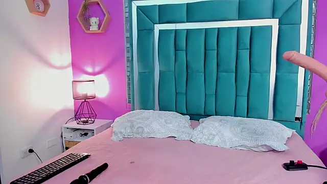 LORENSCOLLINS online show from 10/17/25, 08:32