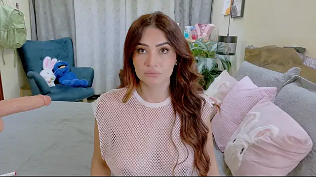 Snapshot of Abrilqueen chatting on 04/19/26, 12:00 Abrilqueen online show from 04/19/26, 12:00