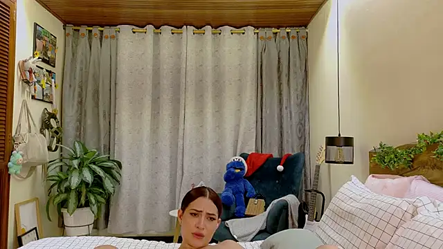 Abrilqueen online show from 12/20/25, 03:09