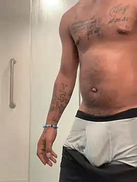 Snapshot of curvedicbandit6_2 chatting on 01/22/25, 10:29 curvedicbandit6 2 online show from 01/22/25, 10:29